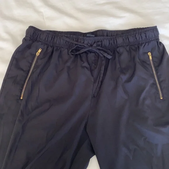 H&M Black Joggers with Zipper Pockets - Picture 10 of 10